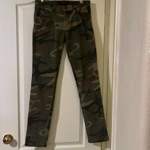 Camo Jeans Great condition!